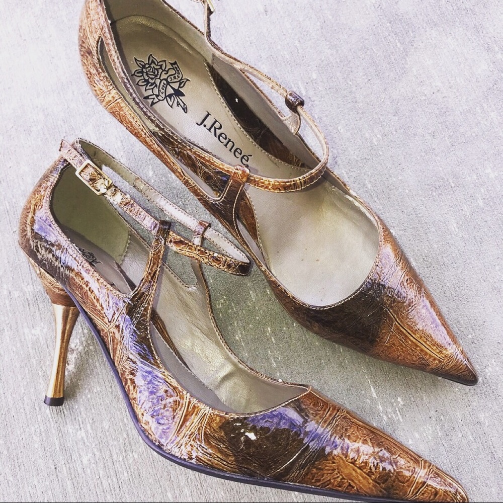 J. Reneé Heels - Picture 2 of 8